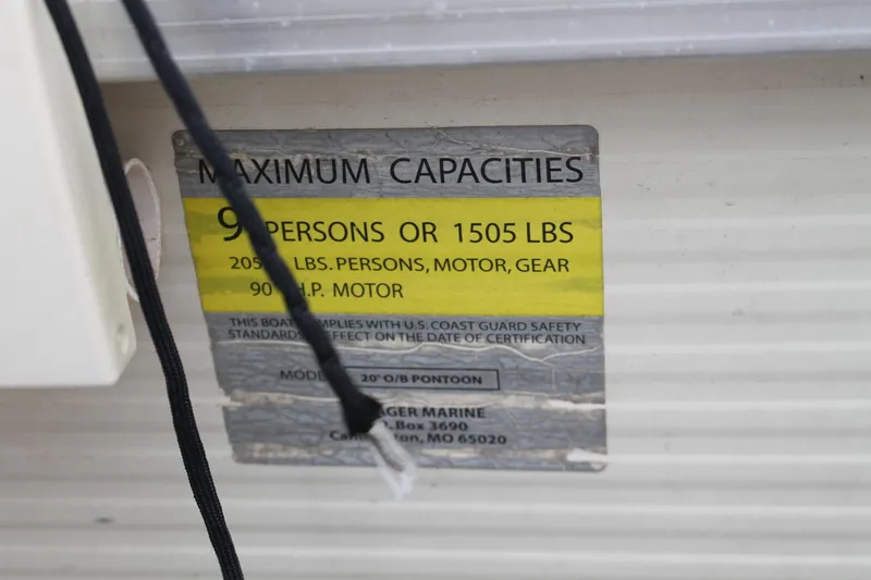 Slide: The Image of Voyager 20 sport 2004 - 16