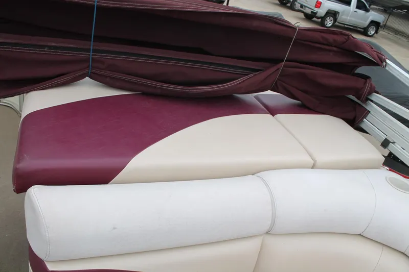 Slide: The Image of Voyager 20 sport 2004 - 19