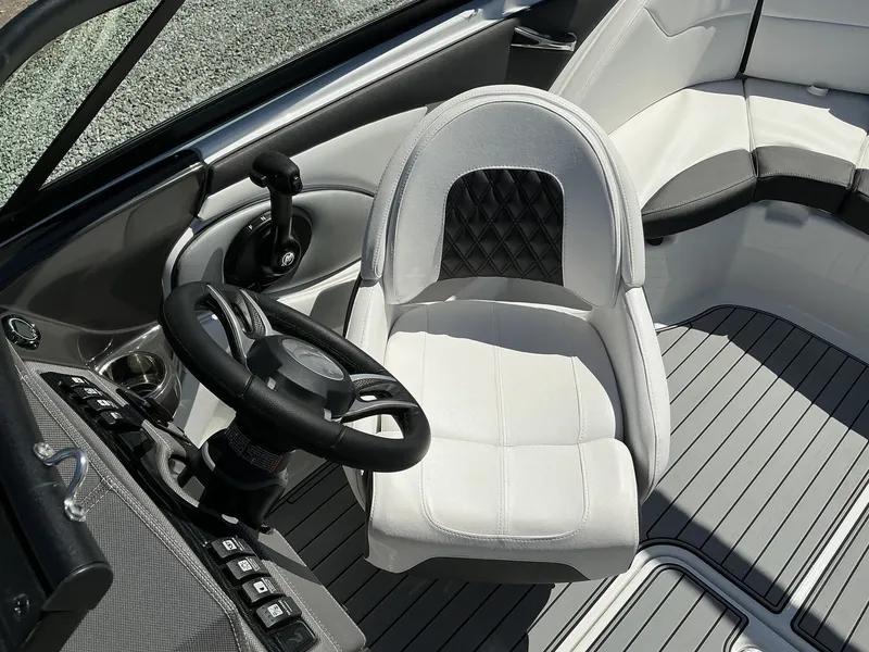 Slide: The Image of Monterey 224FS 2025 - 10