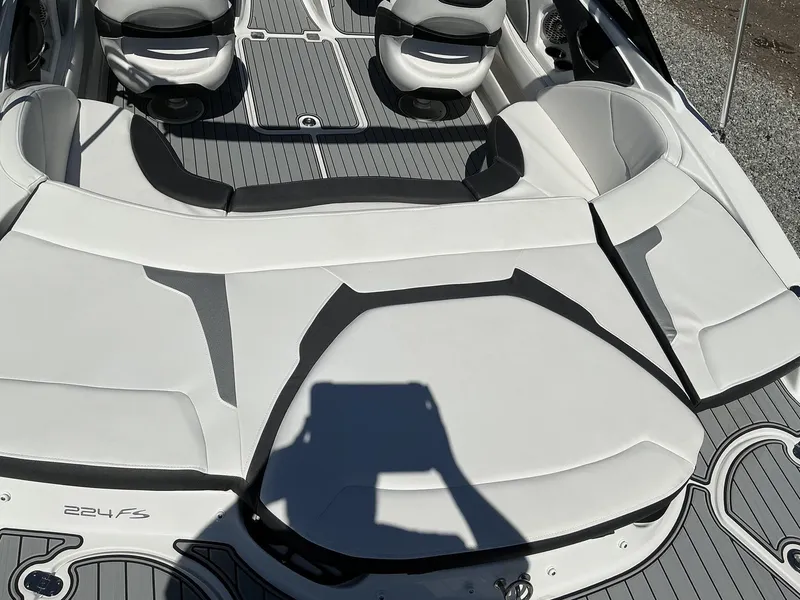 Slide: The Image of Monterey 224FS 2025 - 6