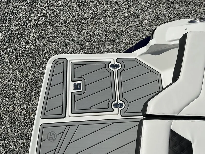 Slide: The Image of Monterey 238SS Super Sport 2025 - 6