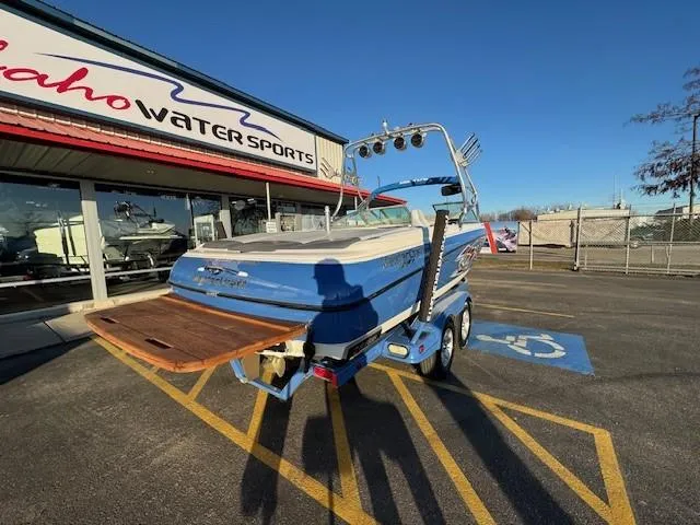 Slide: The Image of 2004 MasterCraft X-30 boat at Idaho Water Sports dealership. - 3