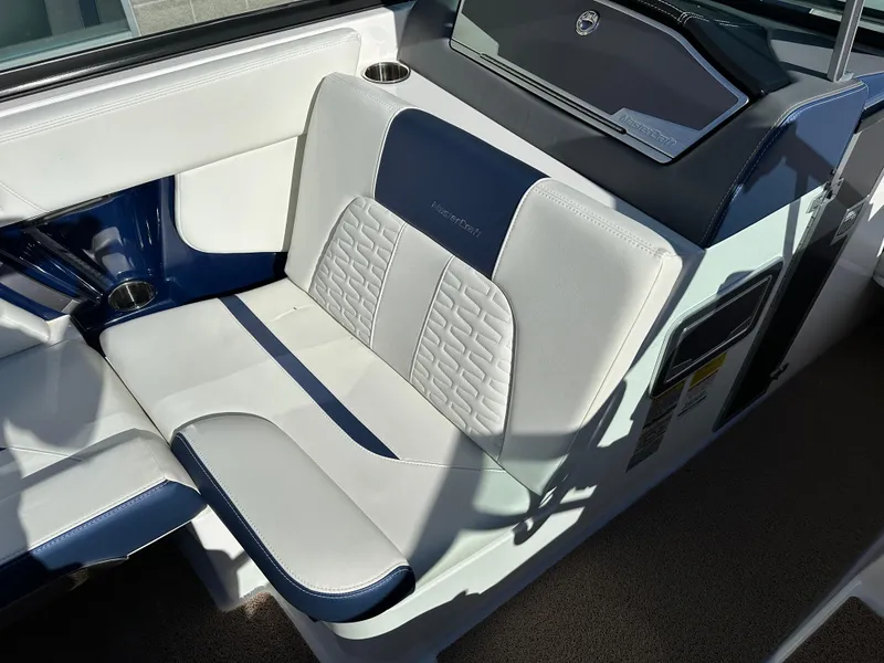 Slide: The Image of MasterCraft X24 2021 - 10