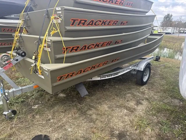 Slide: The Image of Tracker 1236 JON 2025 - 7