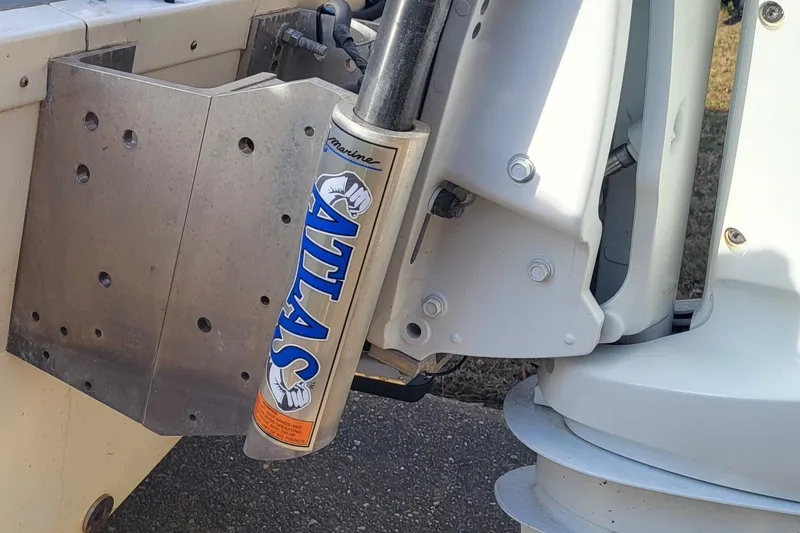 Slide: The Image of Atlas hydraulic jack plate on 2012 Sea Fox 216 boat. - 5