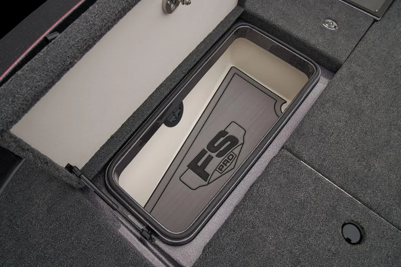 Slide: The Image of Ranger 621FS Pro 2025 - 37