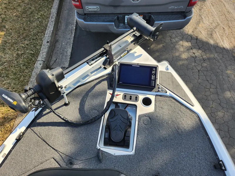 Slide: The Image of 2023 Vexus VX20 boat with advanced navigation system and trolling motor. - 17