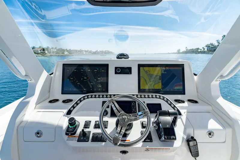 Slide: The Image of Helm of 2023 Intrepid 427 Nomad SE with advanced navigation displays. - 8