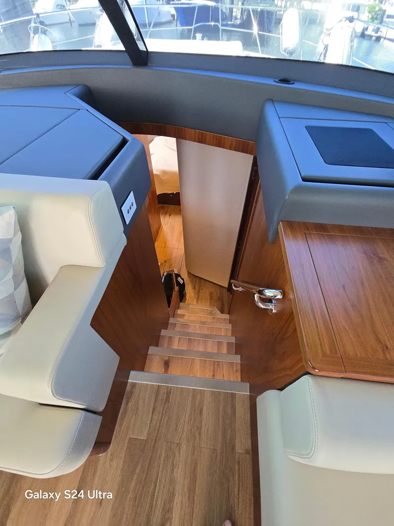 Slide: The Image of Riviera 54 Enclosed Flybridge 2022 - 106