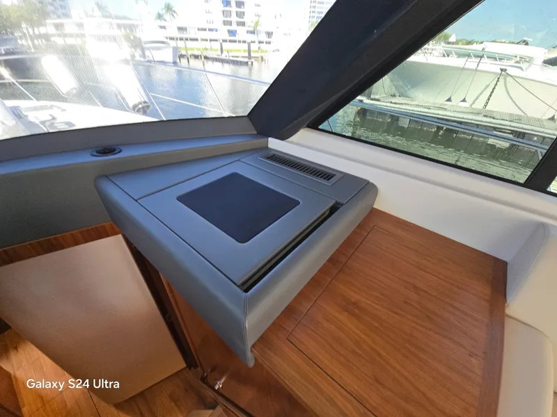Slide: The Image of Riviera 54 Enclosed Flybridge 2022 - 107