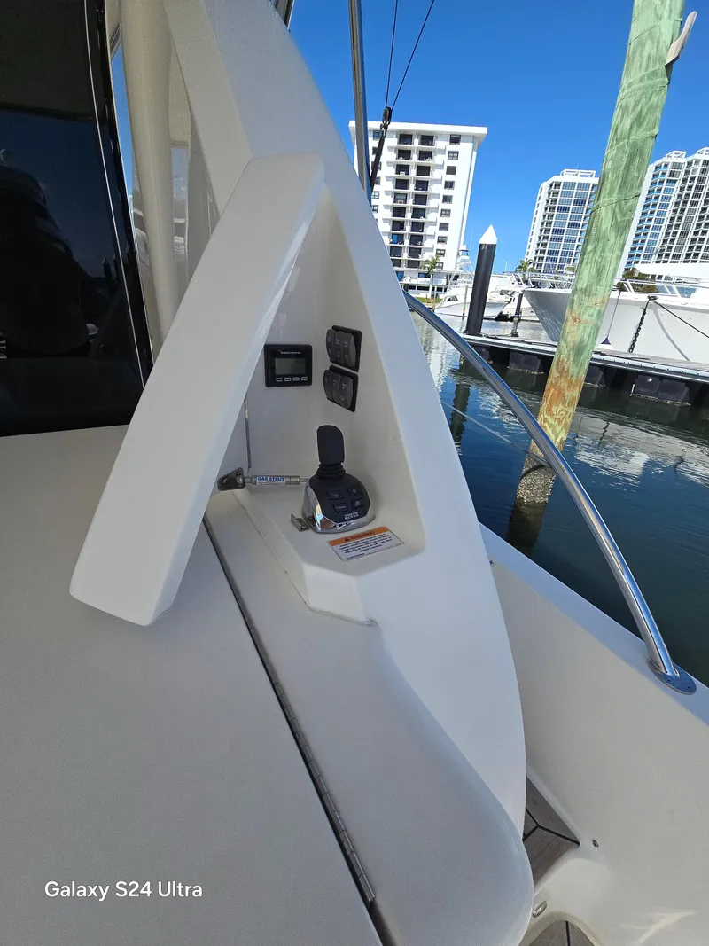 Slide: The Image of Riviera 54 Enclosed Flybridge 2022 - 140