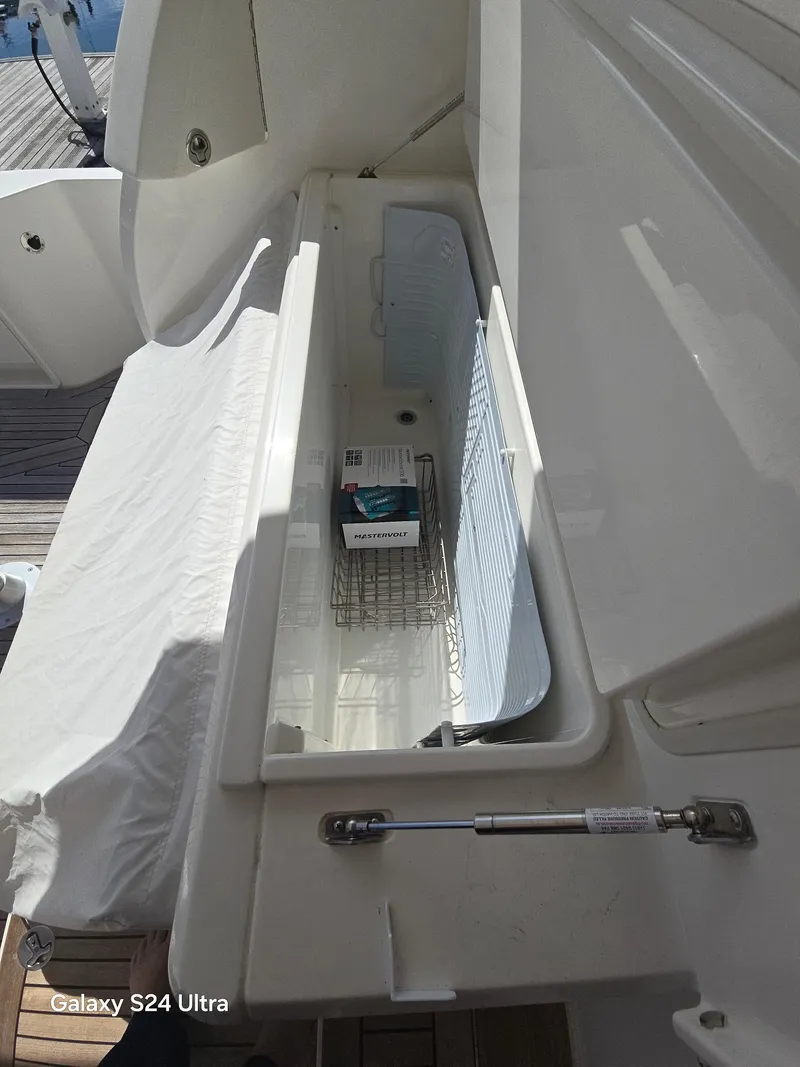 Slide: The Image of Riviera 54 Enclosed Flybridge 2022 - 150