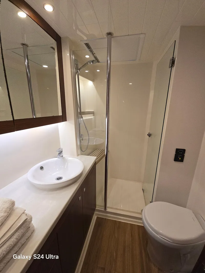 Slide: The Image of Riviera 54 Enclosed Flybridge 2022 - 63