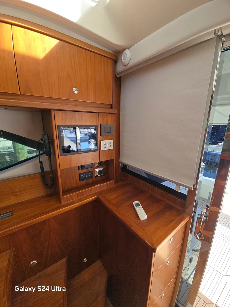Slide: The Image of Riviera 54 Enclosed Flybridge 2022 - 87
