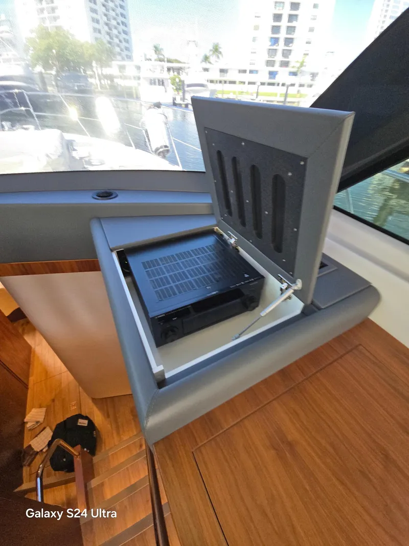 Slide: The Image of Riviera 54 Enclosed Flybridge 2022 - 98