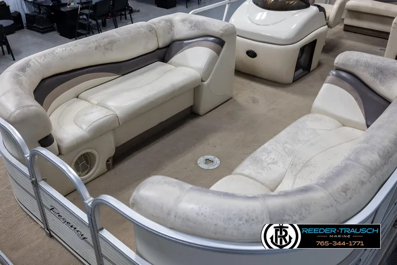 Slide: The Image of Sun Tracker 22 Party Barge 2005 - 10