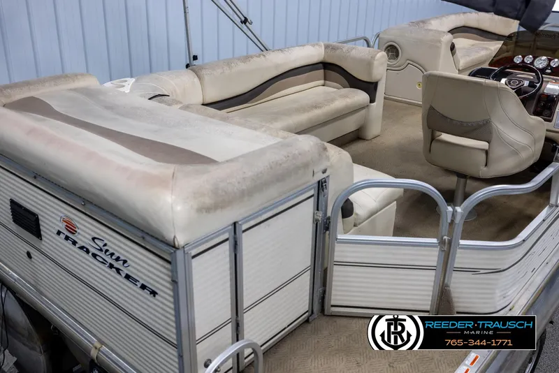 Slide: The Image of Sun Tracker 22 Party Barge 2005 - 12