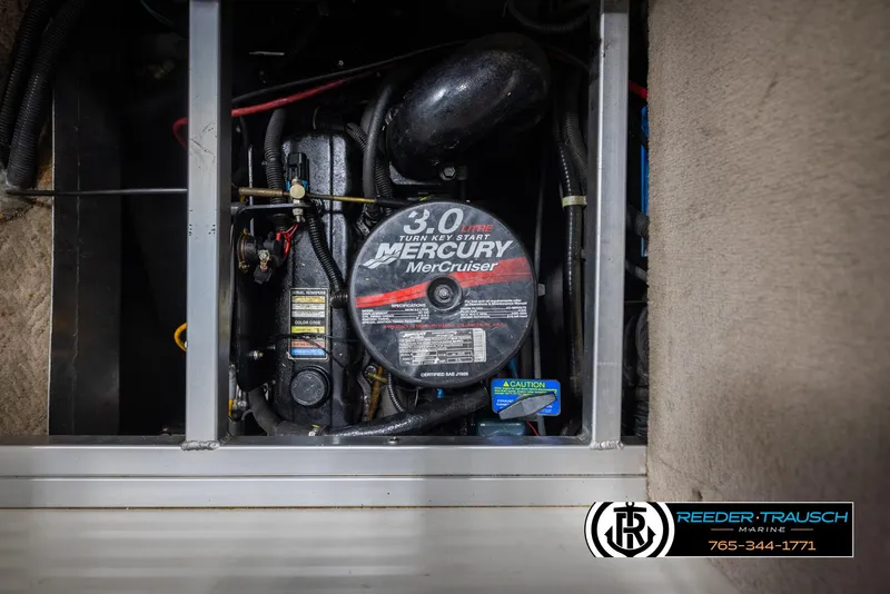 Slide: The Image of Sun Tracker 22 Party Barge 2005 - 38