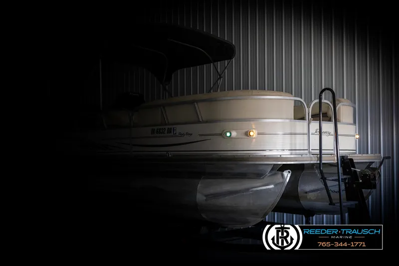 Slide: The Image of Sun Tracker 22 Party Barge 2005 - 4