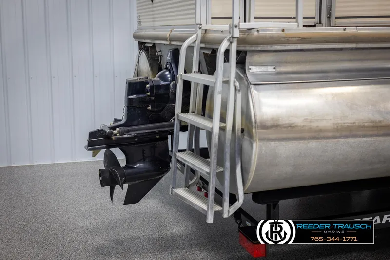 Slide: The Image of Sun Tracker 22 Party Barge 2005 - 40