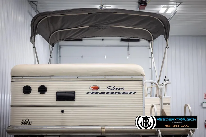 Slide: The Image of Sun Tracker 22 Party Barge 2005 - 7