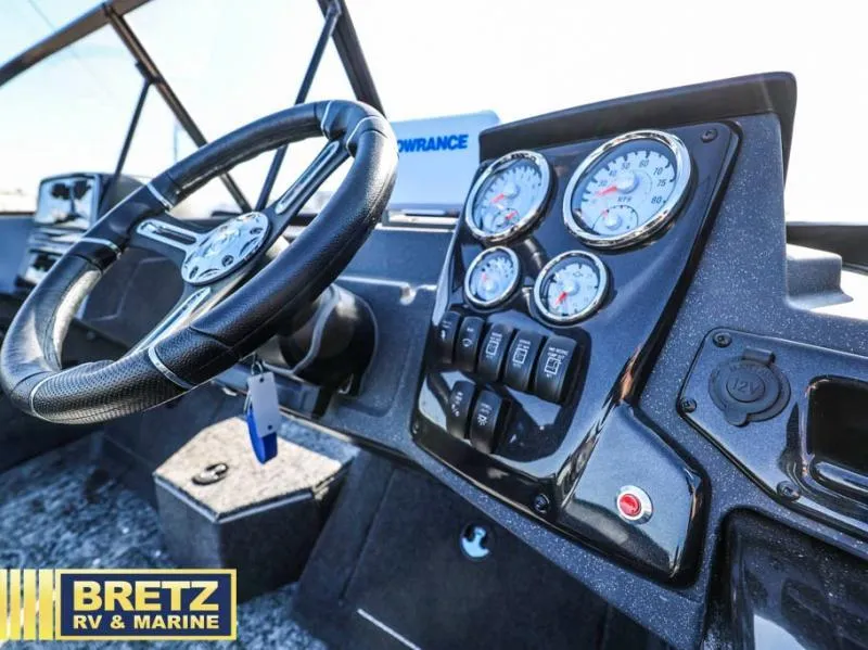 Slide: The Image of Targa V-18 Combo 2025 - 11