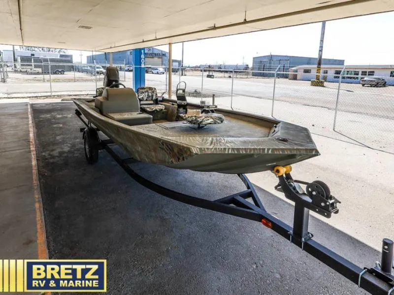 Slide: The Image of 2025 Grizzly 1754 SC boat on trailer at Bretz RV & Marine dealership. - 1