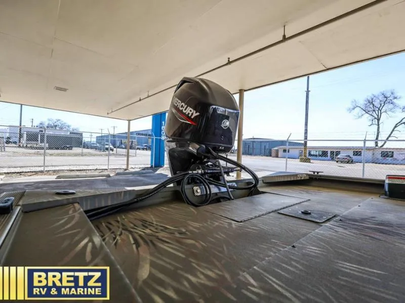 Slide: The Image of 2025 Grizzly 1754 SC boat with Mercury outboard motor at Bretz RV & Marine. - 14