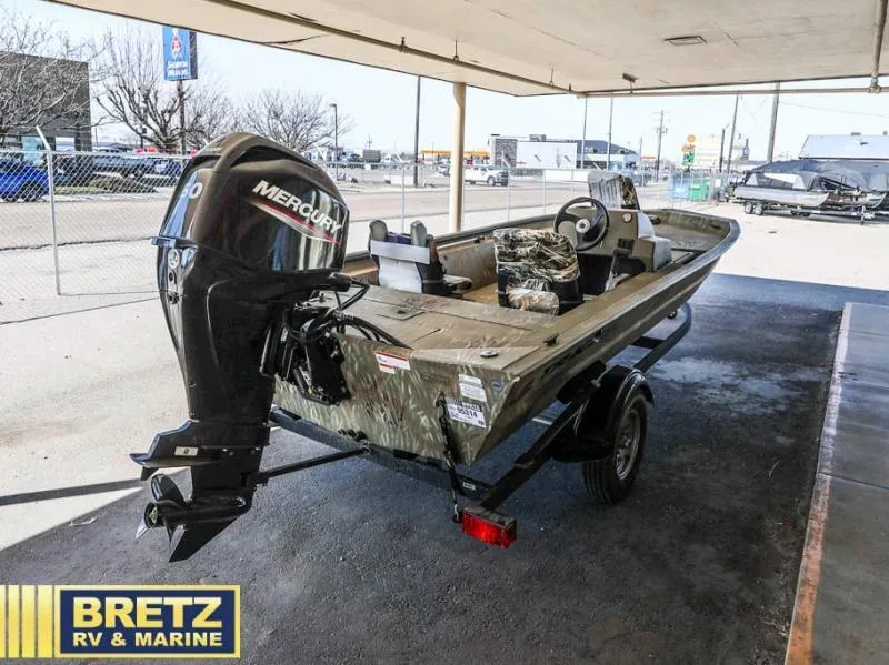 Slide: The Image of 2025 Grizzly 1754 SC boat with Mercury engine at Bretz RV & Marine dealership. - 7