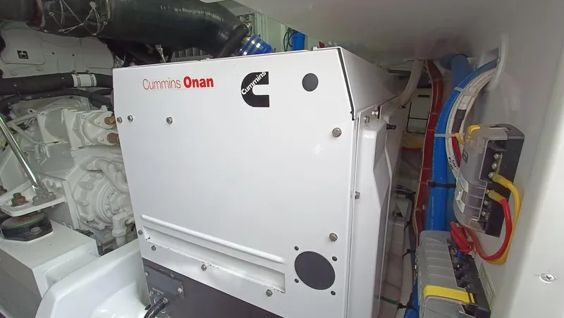 Slide: The Image of Viking 62 Enclosed Bridge 2018 - 61