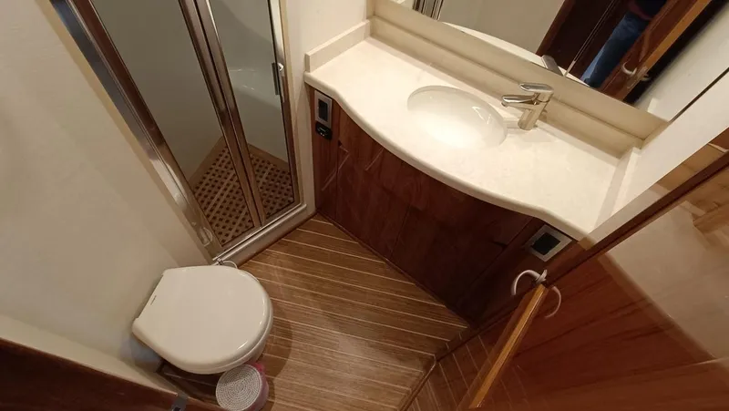 Slide: The Image of Viking 62 Enclosed Bridge 2018 - 71