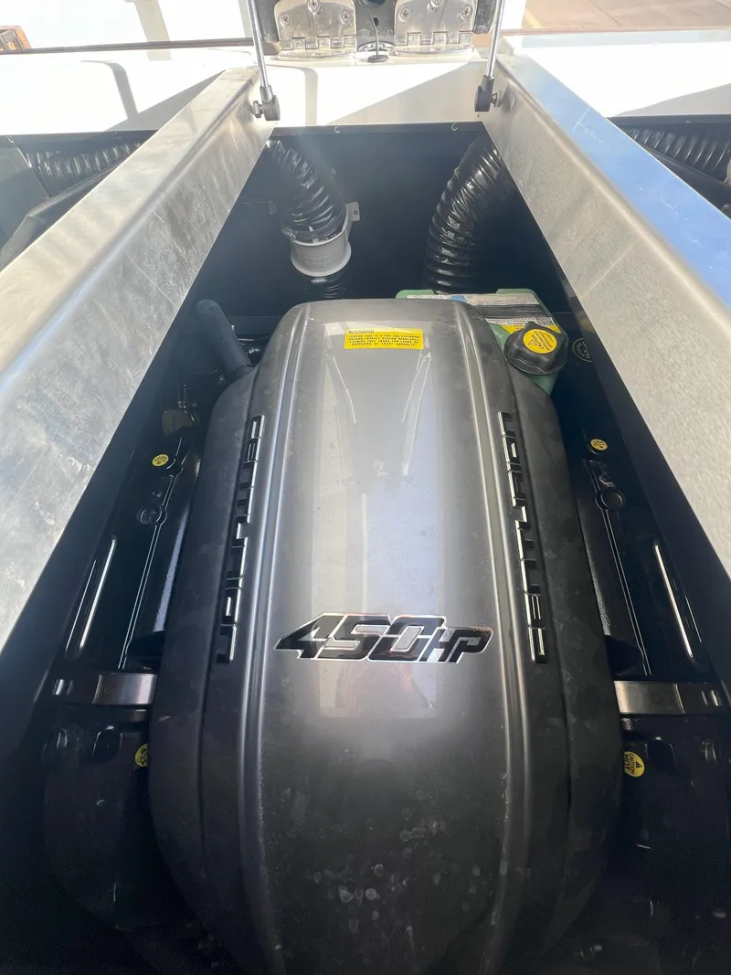 Slide: The Image of 2022 Centurion Fi25 engine compartment with 450 horsepower engine. - 15