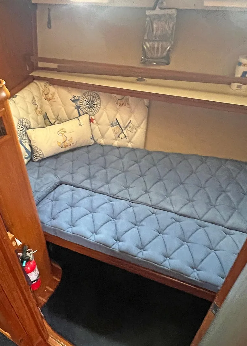 Slide: The Image of Side cabin berth - 28