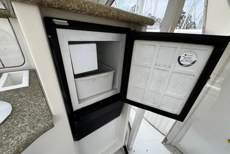 Slide: The Image of 1998 Maxum 4100 SCA - 114