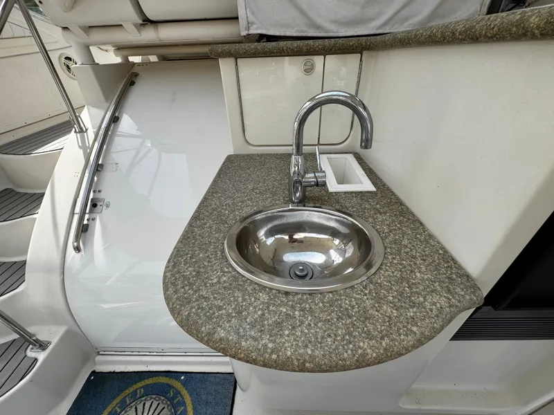 Slide: The Image of 1998 Maxum 4100 SCA - 26