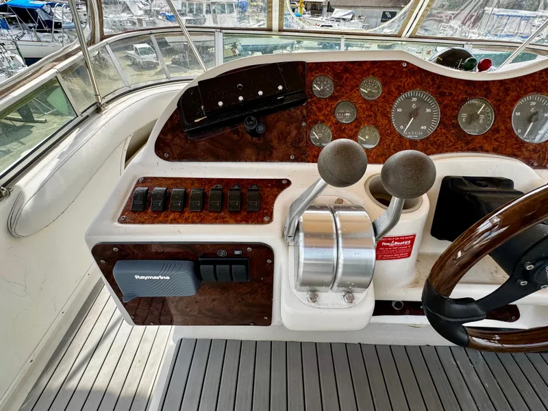 Slide: The Image of 1998 Maxum 4100 SCA - 31