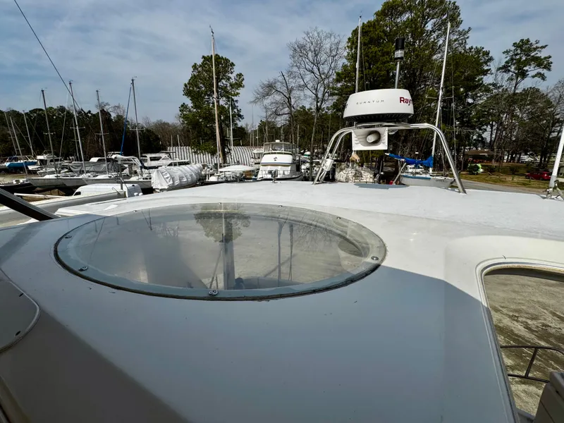 Slide: The Image of 1998 Maxum 4100 SCA - 38