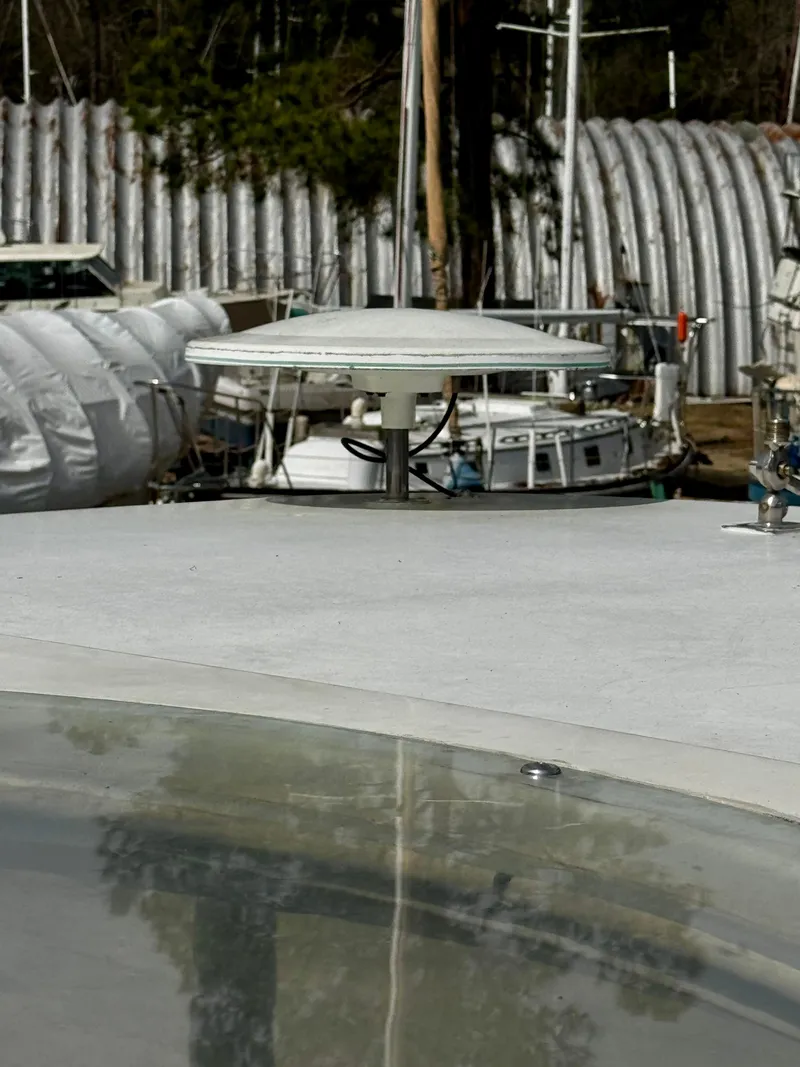 Slide: The Image of 1998 Maxum 4100 SCA - 39