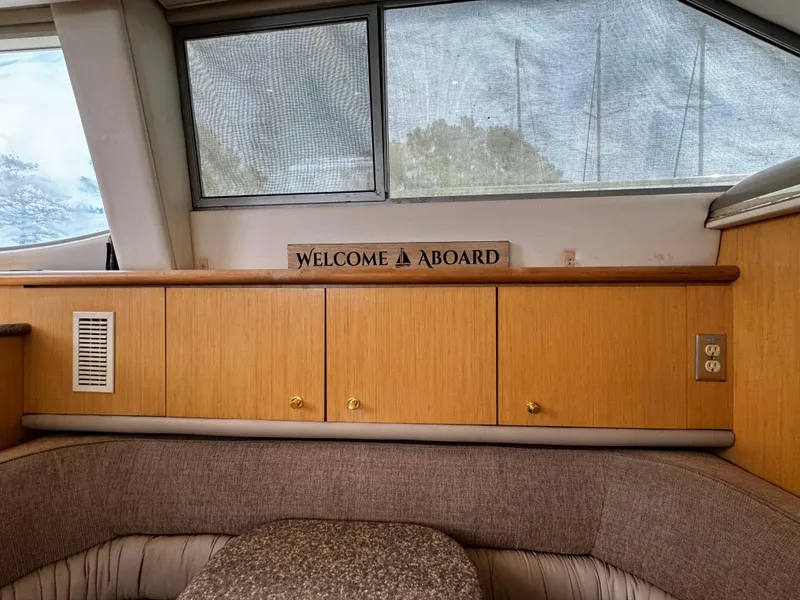 Slide: The Image of 1998 Maxum 4100 SCA - 47