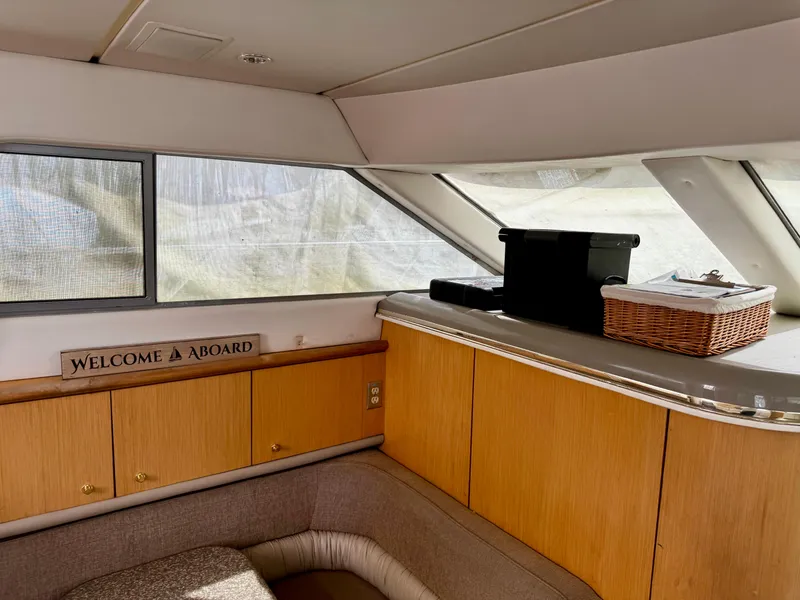 Slide: The Image of 1998 Maxum 4100 SCA - 50