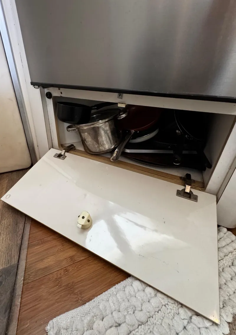 Slide: The Image of 1998 Maxum 4100 SCA - 54