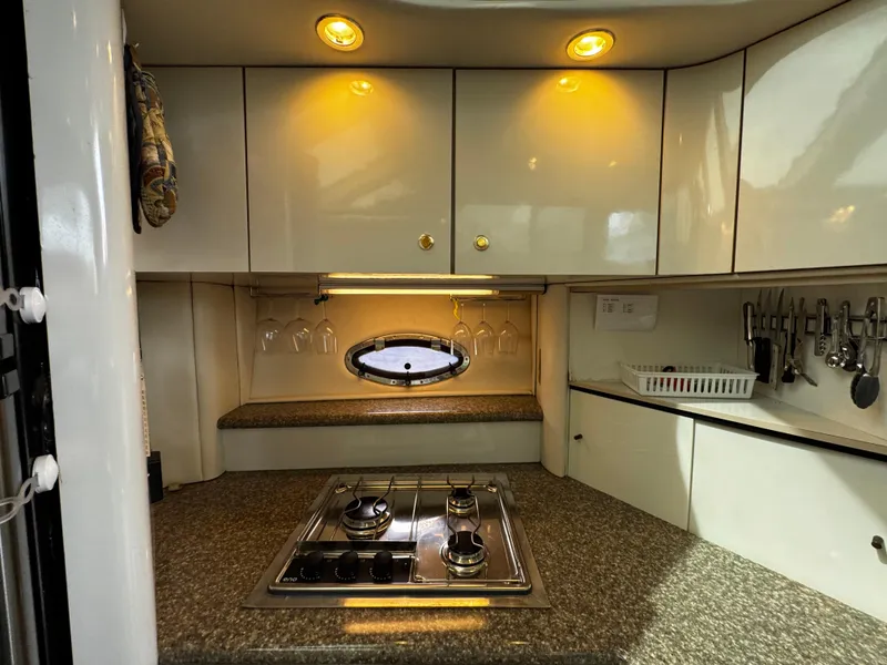 Slide: The Image of 1998 Maxum 4100 SCA - 60