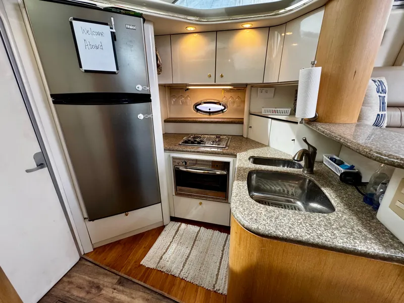 Slide: The Image of 1998 Maxum 4100 SCA - 64