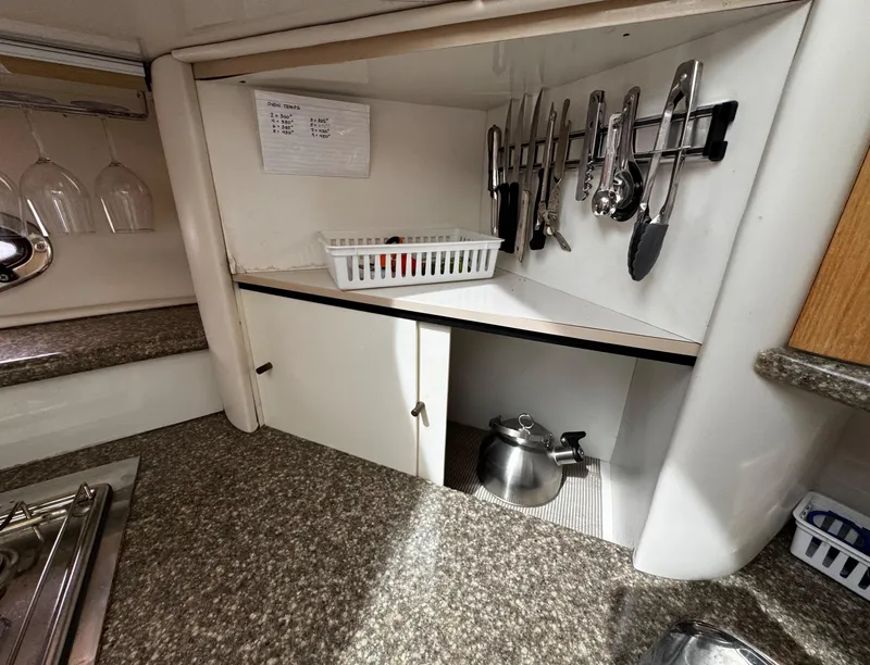 Slide: The Image of 1998 Maxum 4100 SCA - 67