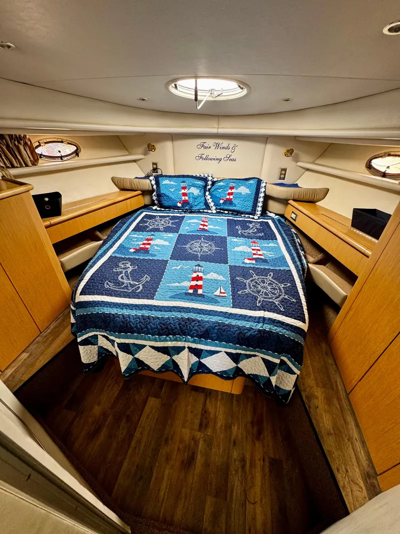 Slide: The Image of 1998 Maxum 4100 SCA - 72