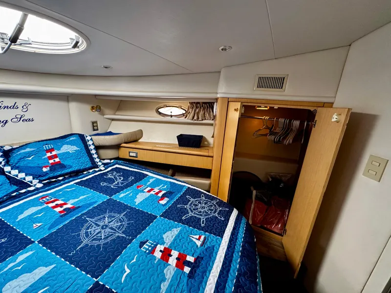 Slide: The Image of 1998 Maxum 4100 SCA - 78