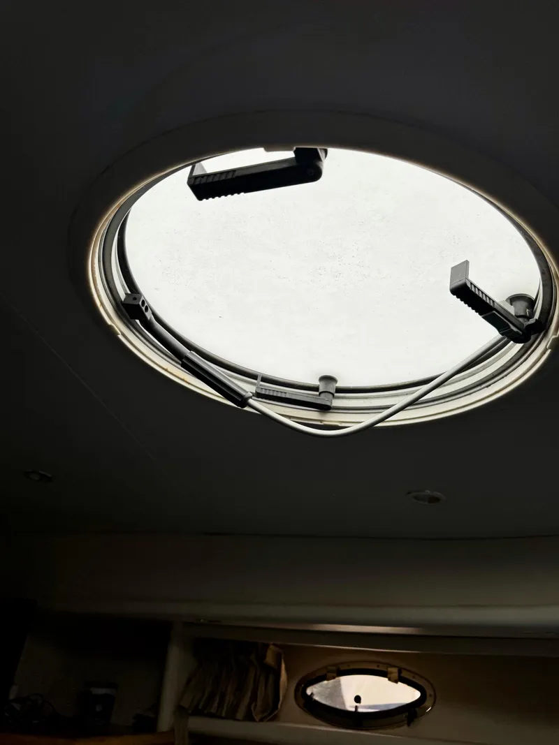 Slide: The Image of Maxum 4100 SCA 1998 - 80