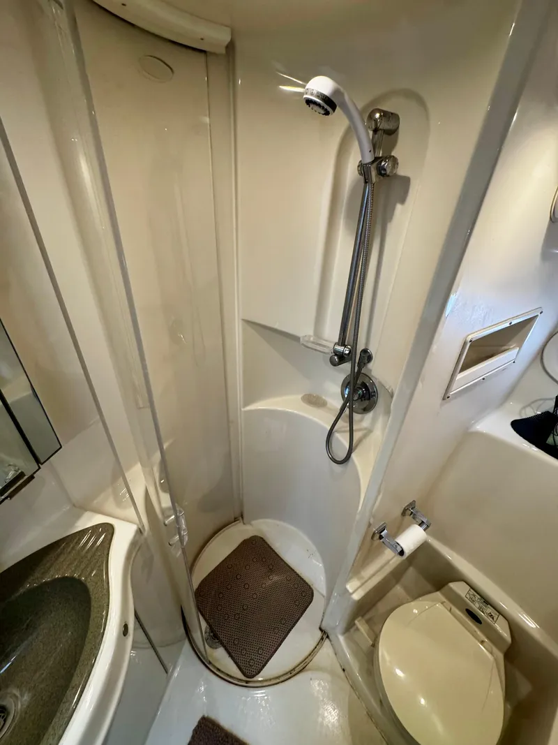 Slide: The Image of 1998 Maxum 4100 SCA - 89