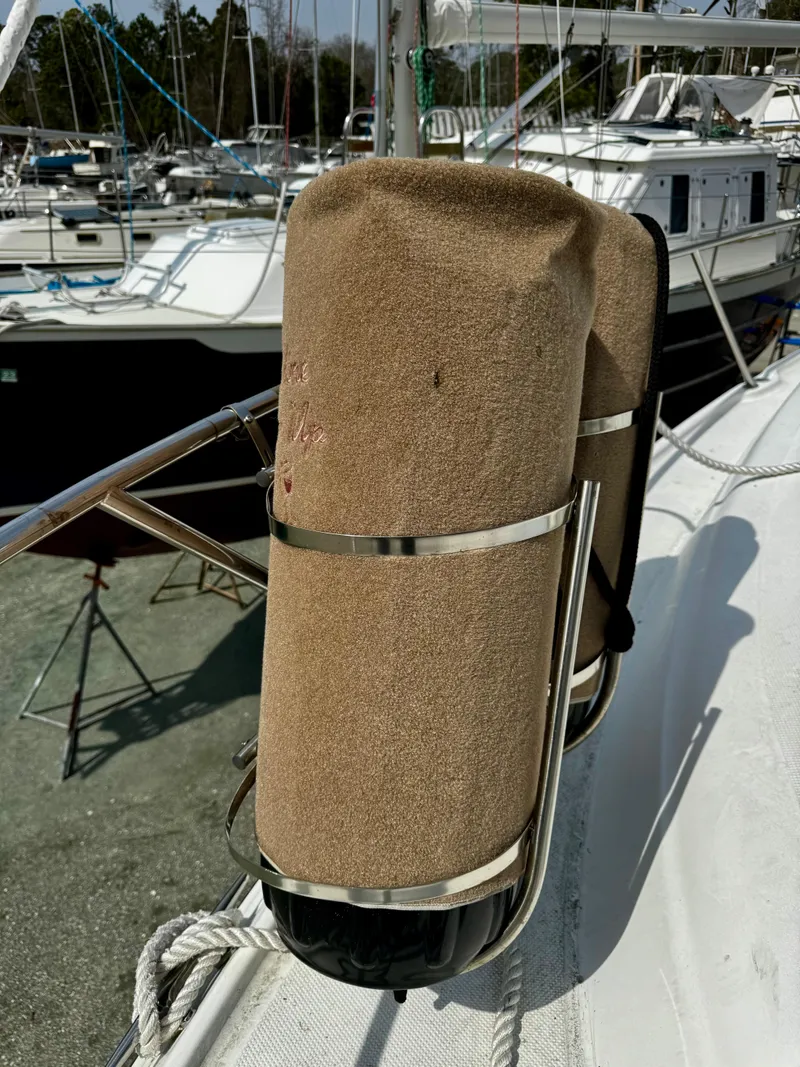 Slide: The Image of 1998 Maxum 4100 SCA - 9