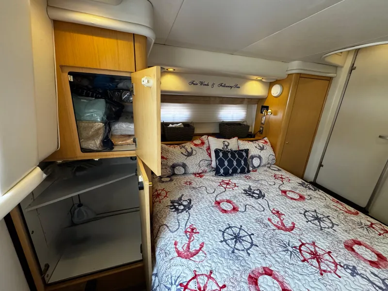 Slide: The Image of 1998 Maxum 4100 SCA - 93